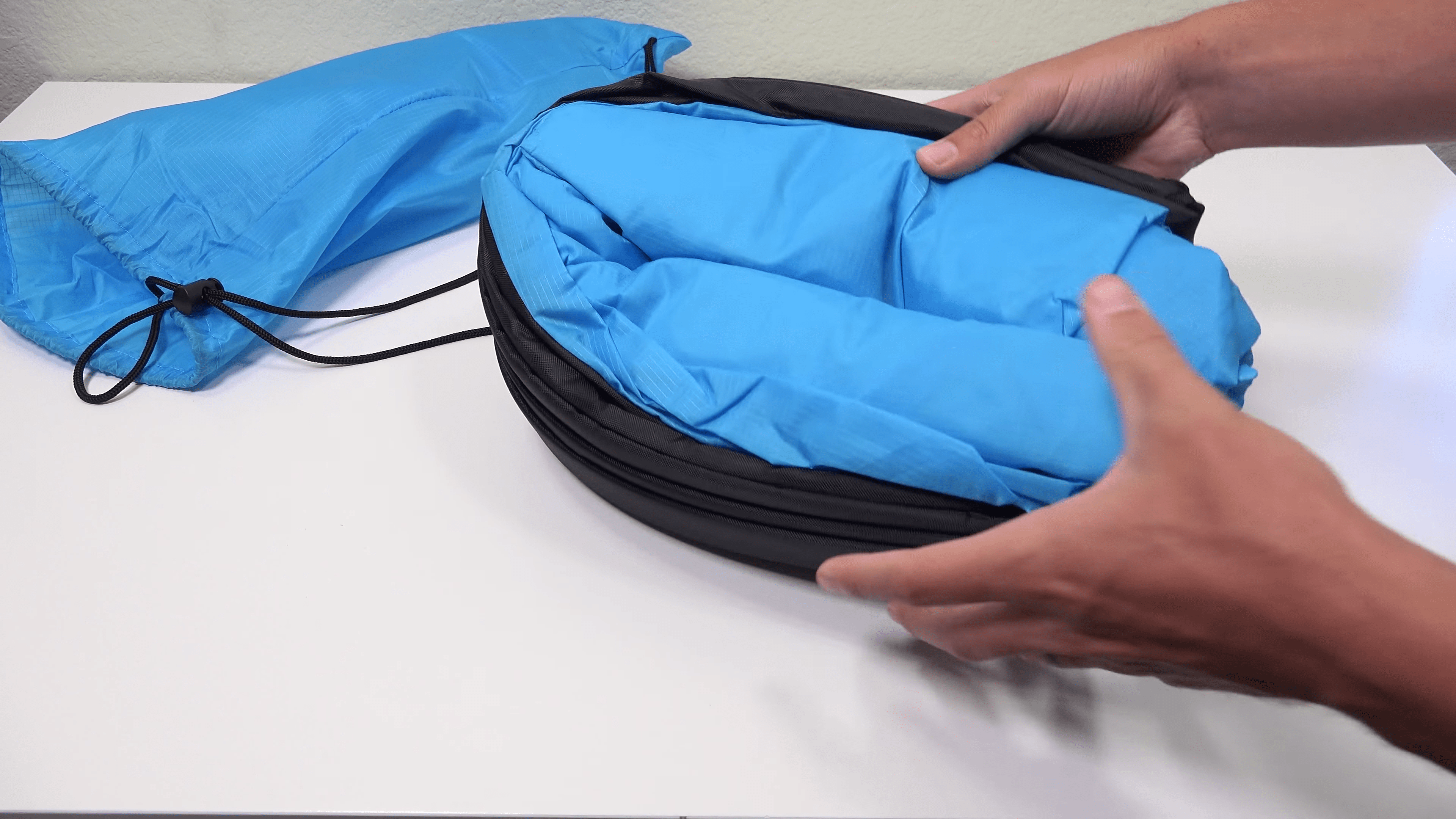 inflatable lounger pouch blue